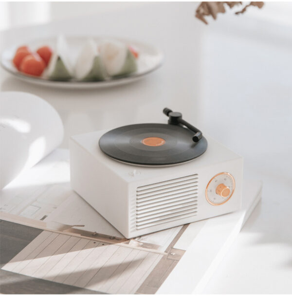 retro mini bluetooth speaker - Image 3